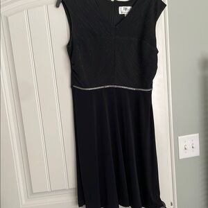 SD Collection Black Sleeveless Midi Dress